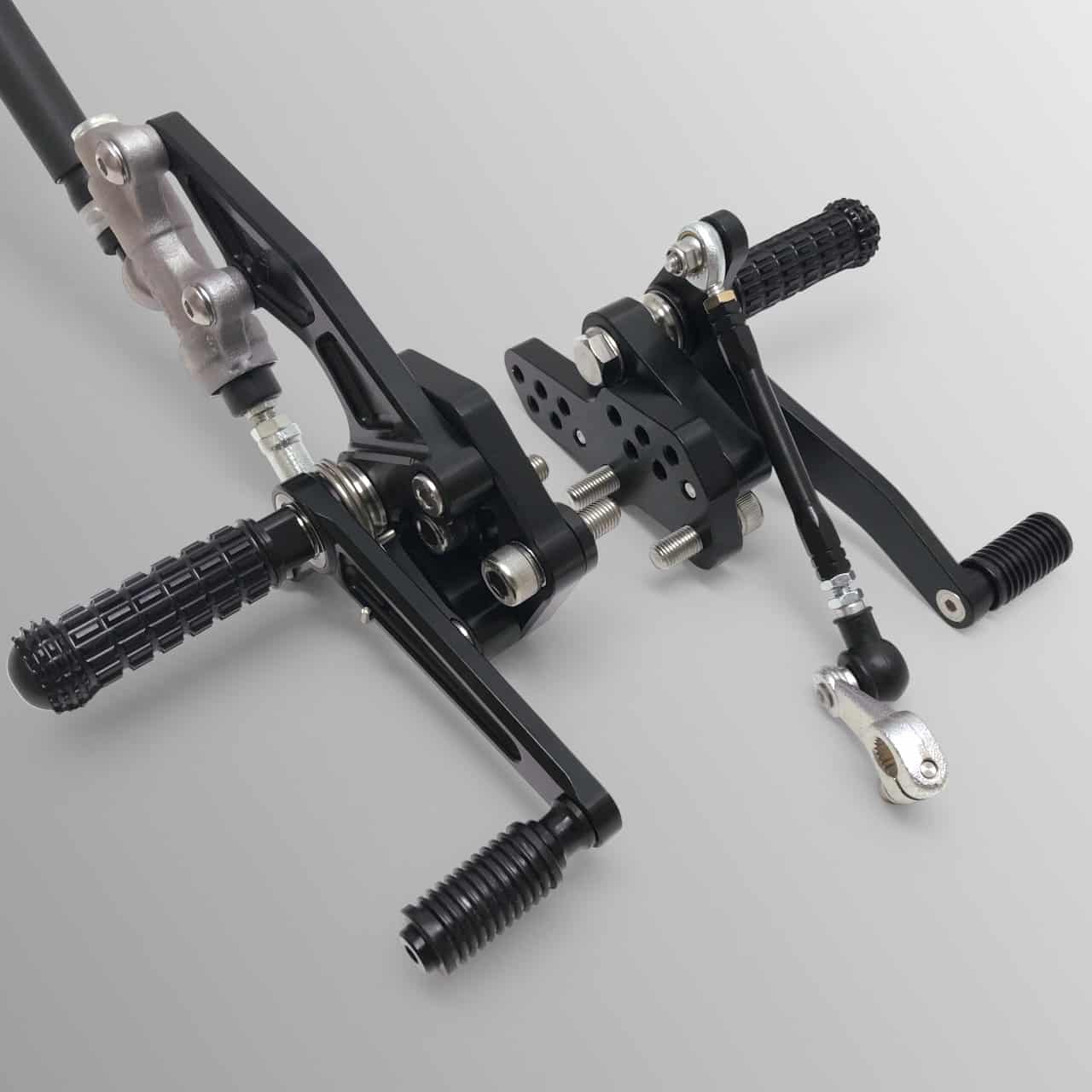 ステップ_Rear_Set_GS1000S_黒_Black_固定式_Rigid_1280x1280px