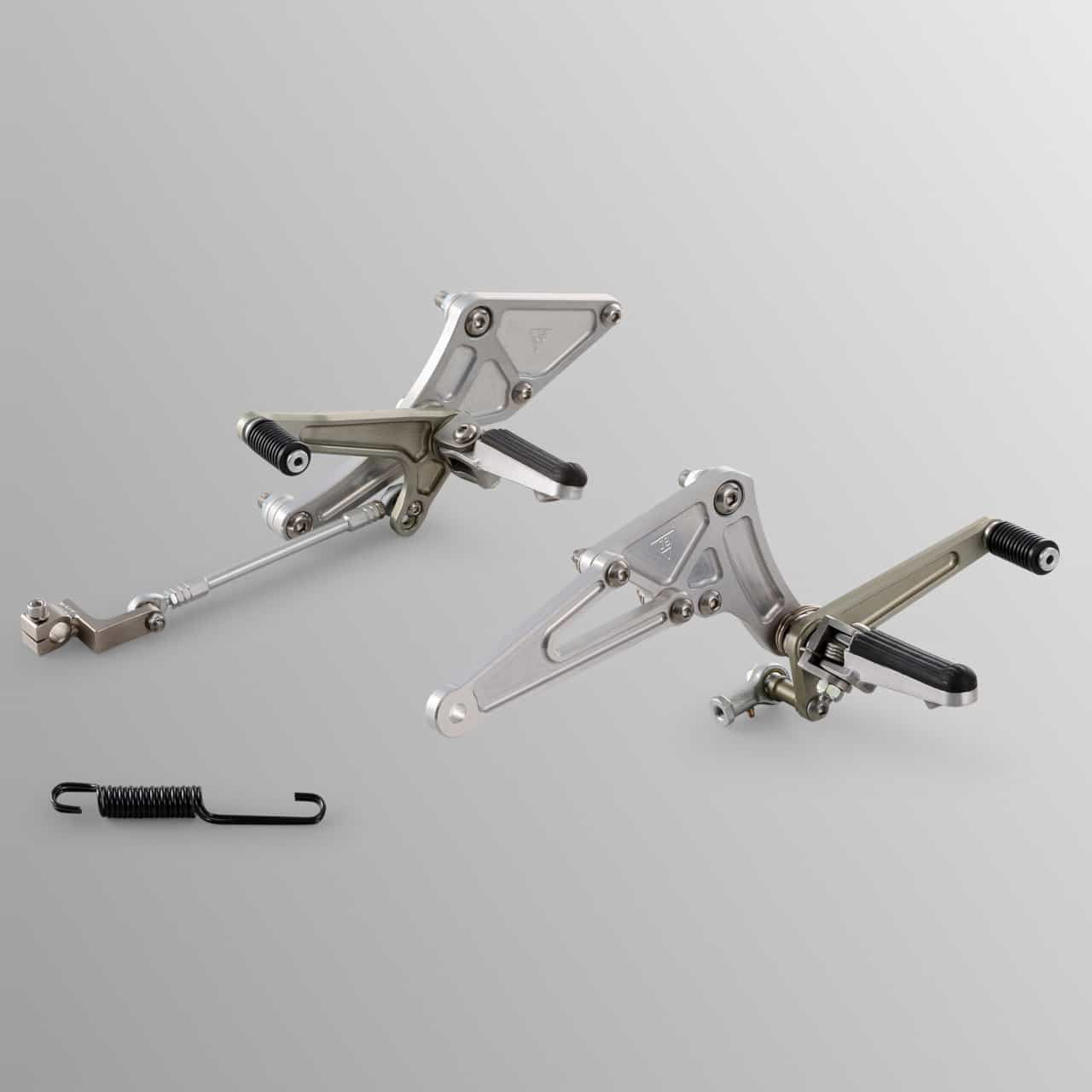 ステップ_Rear_Set_ZEPHYR750_シルバー_Silver_可倒式_ラバー_Flexible_Rubber_1280x1280px (1)