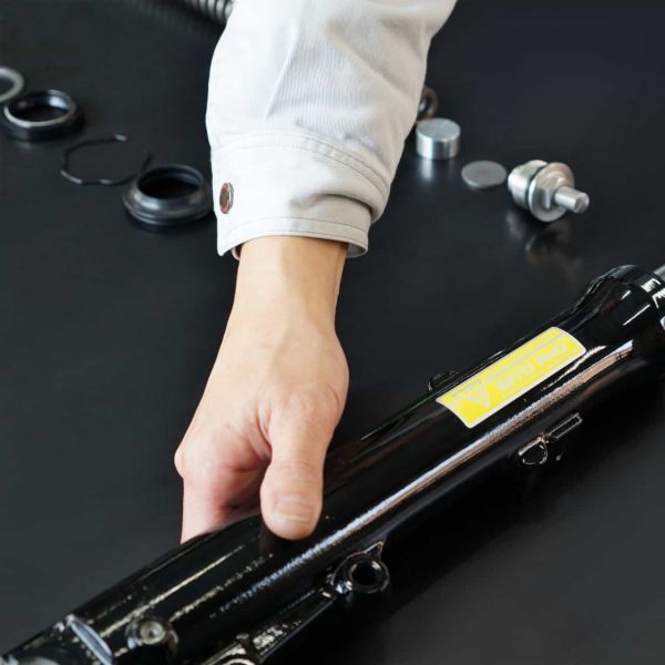 フロントフォーク_Front_Fork_φ38_黒_Black_オーバーホール_Overhaul_3_1280px